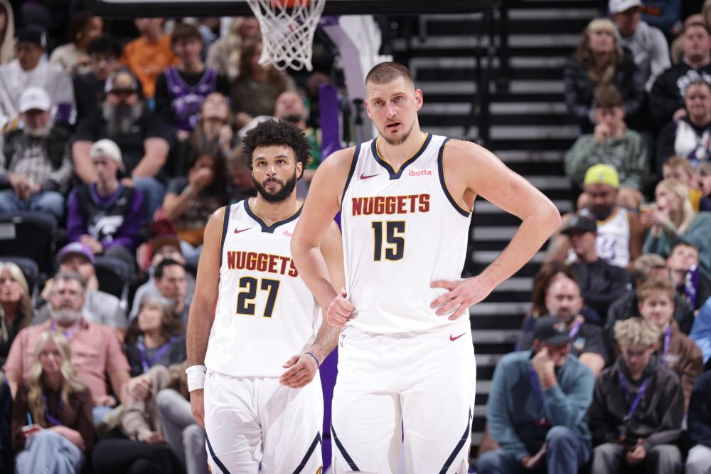 自由式滑雪世界杯阿拉木图站：王心迪夺金 徐梦桃摘银.