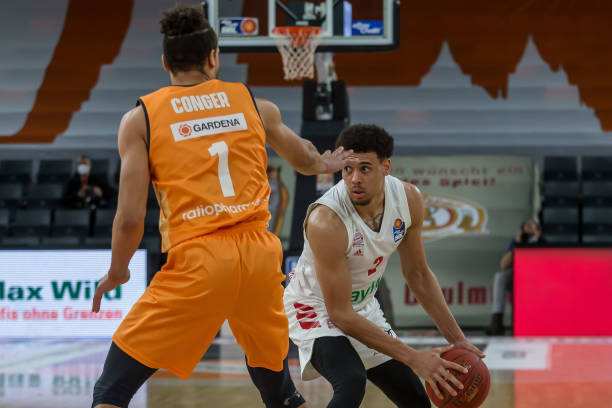 体坛名场面丨 足坛十大地狱级防守，防守鬼才，出其不意，什么防守都做得出来.